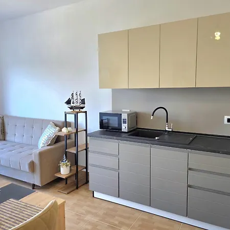 Adriatic View 076 * Golem